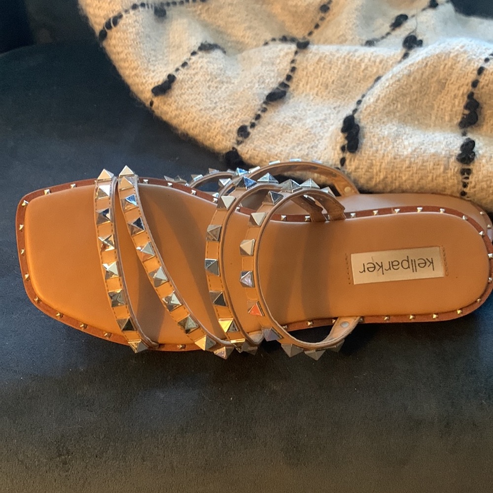 Sandals - Picture 3 of 3
